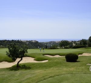 Das zweite Grün des Golfplatzes im Aphrodite Hills Resort bietet einen schönen Blick auf das Mittelmeer.