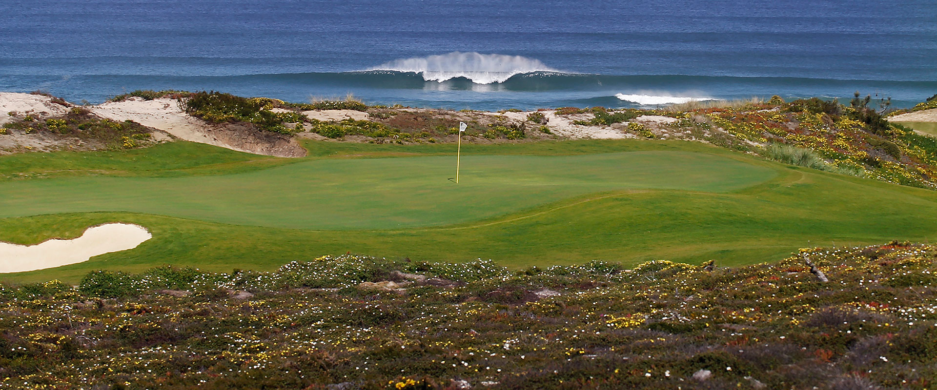 Portugal Praia d'el Rey West Cliffs