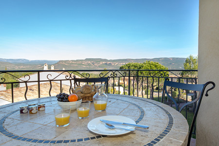 Der Balkon im Apartment mit zwei Schlafzimmern in Les Domaines de Saint-Endréol